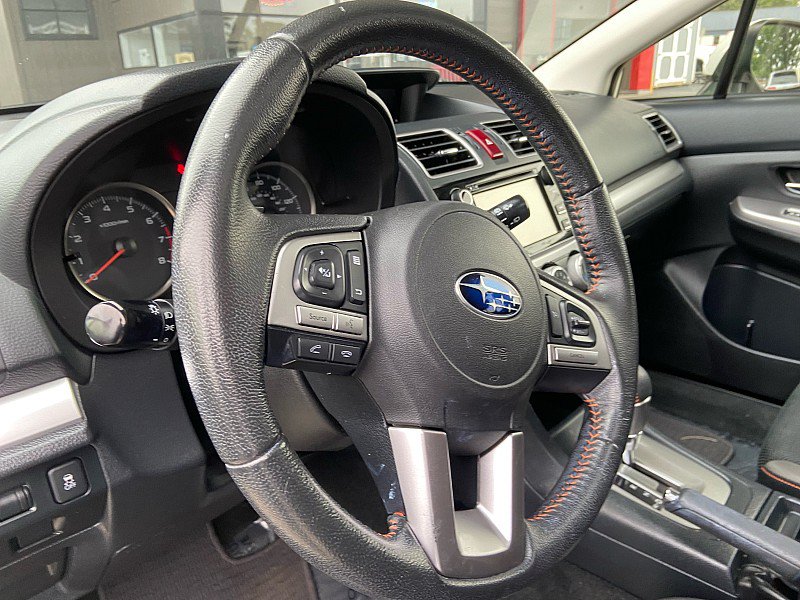Used 2017 Subaru Crosstrek 2.0i Premium w/ Moonroof Package AWD/4WD image 10