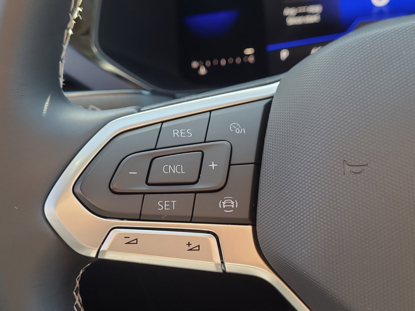 Used 2022 Volkswagen Taos SE image 24