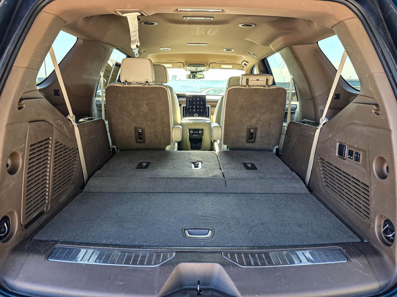 Certified 2025 GMC Yukon Denali image 36