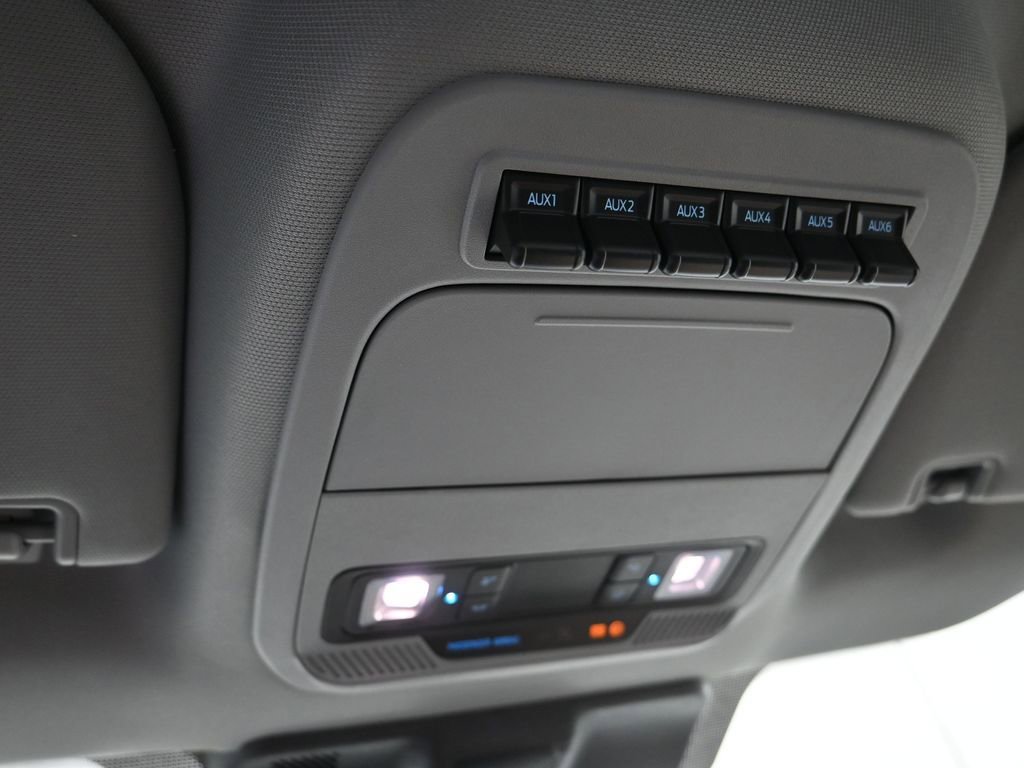 New 2026 Ford F550 4x4 Regular Cab Super Duty image 18