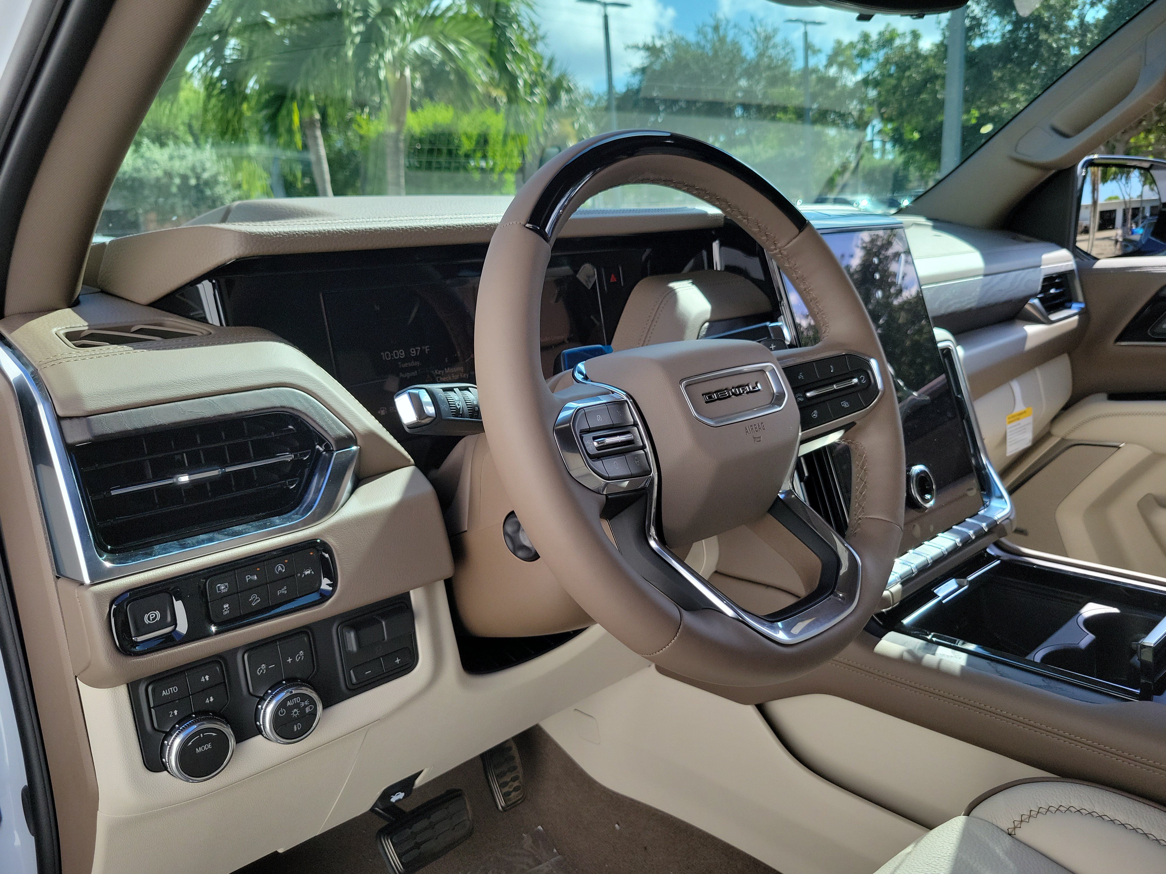 New 2026 GMC Yukon XL Denali w/ Denali Reserve Package AWD/4WD image 21