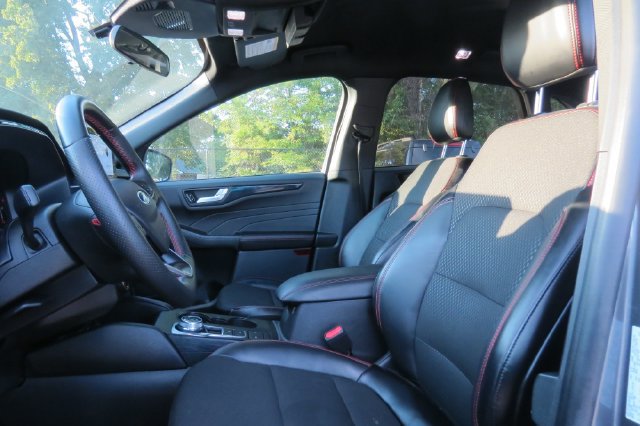 Used 2025 Ford Escape ST-Line AWD/4WD image 12