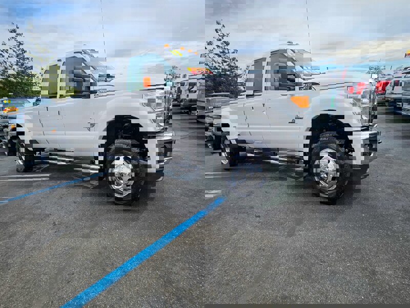 Used 2013 Ford F450 Lariat w/ Lariat Ultimate Pkg image 9