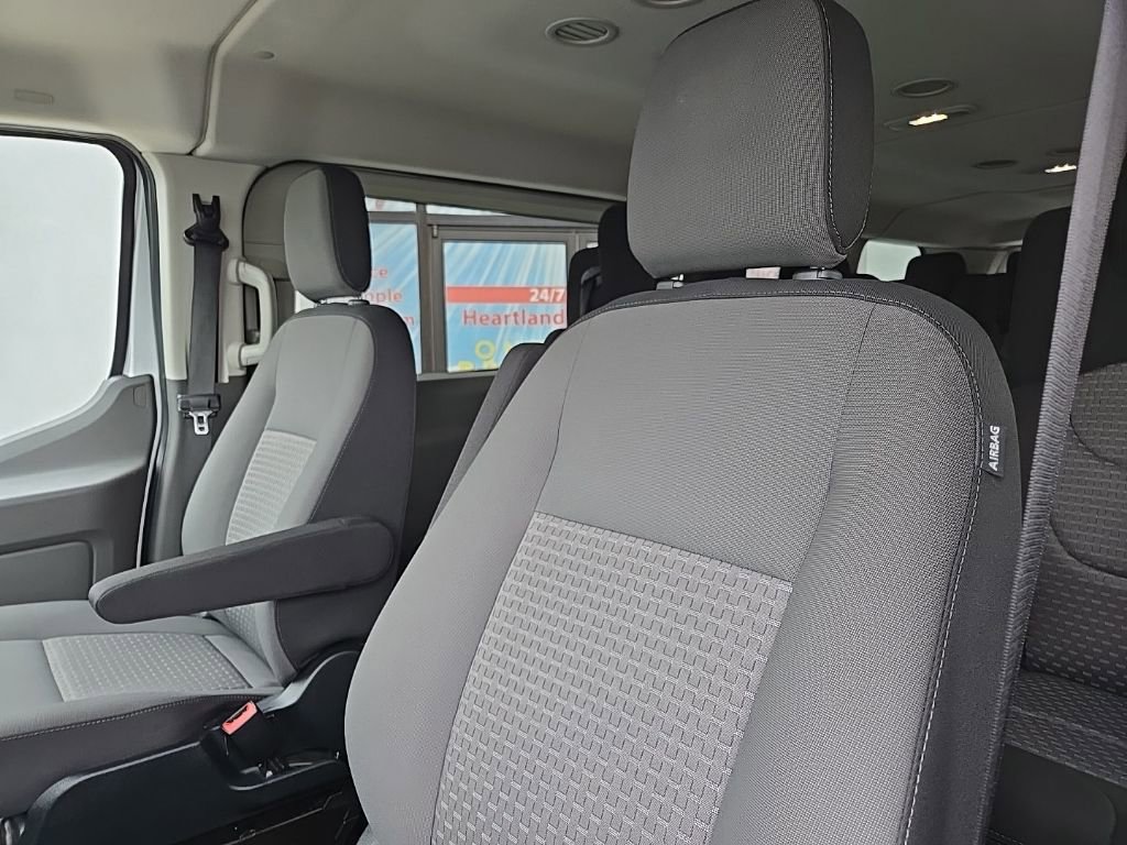 Used 2023 Ford Transit 350 XLT RWD image 31