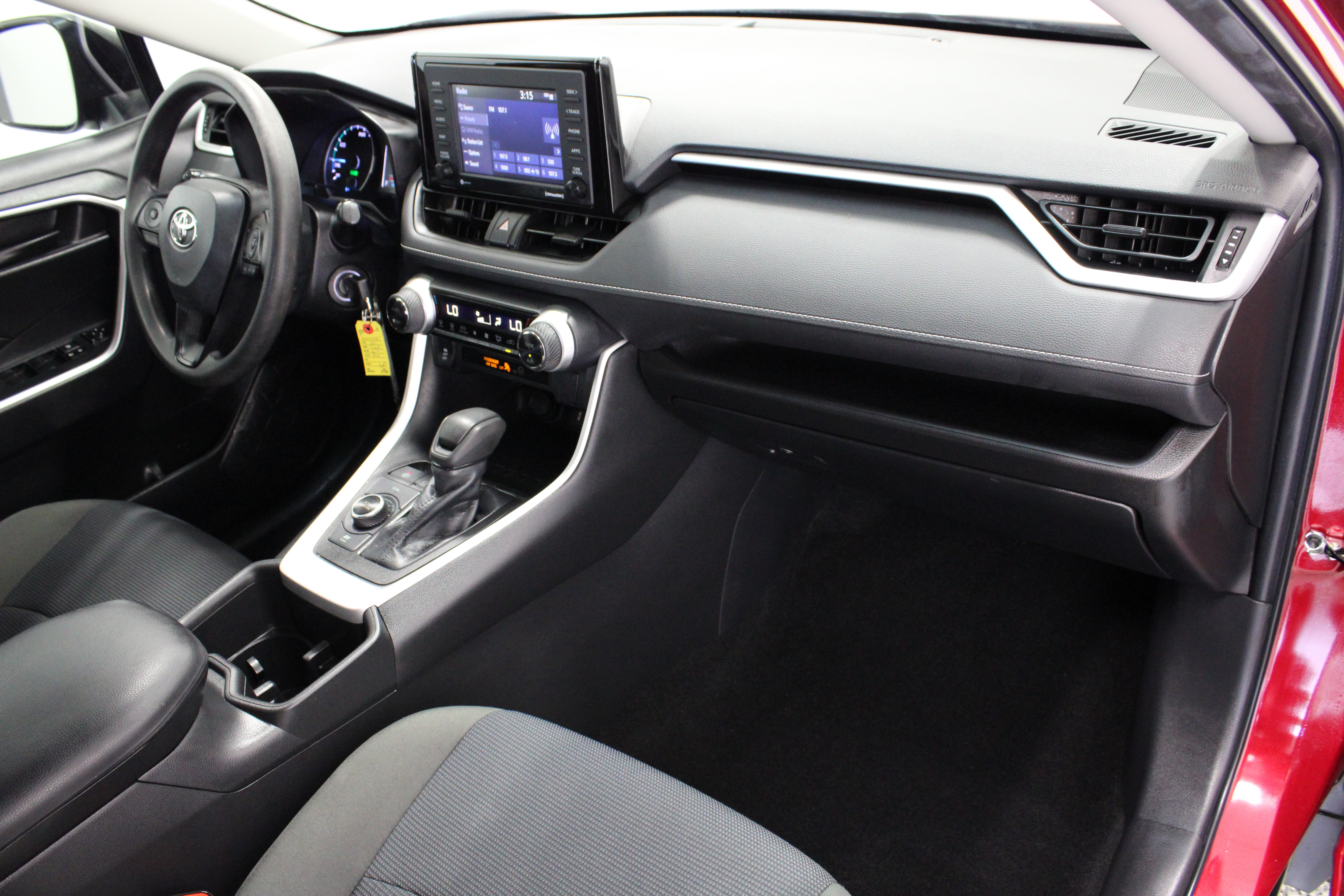 Used 2022 Toyota RAV4 LE AWD/4WD image 31