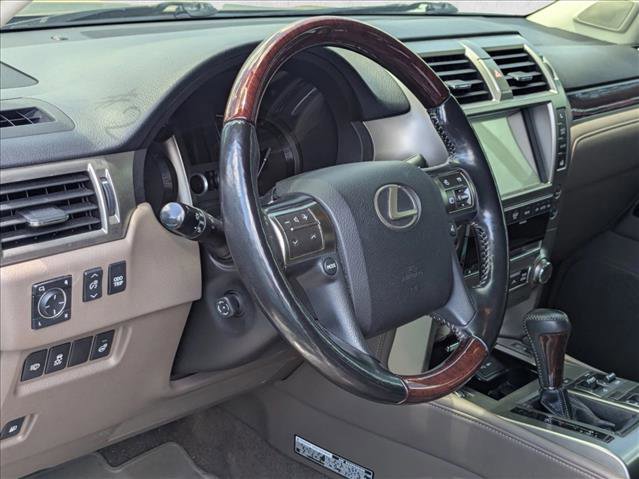 Used 2017 Lexus GX 460 Luxury w/ Sport Design Package AWD/4WD image 3