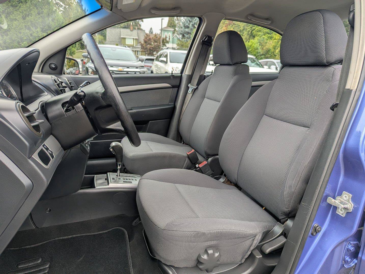 Used 2009 Chevrolet Aveo LT FWD image 23