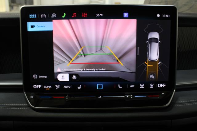 New 2026 Volkswagen Tiguan SE R-Line FWD image 4