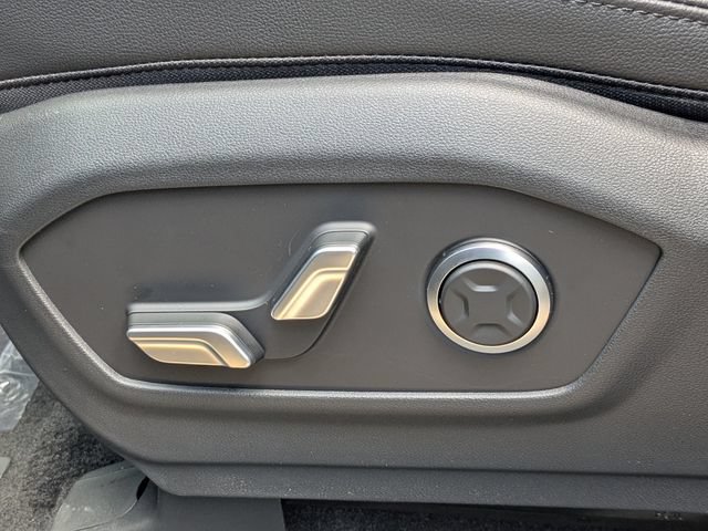 New 2027 Hyundai Santa Fe Limited FWD image 23