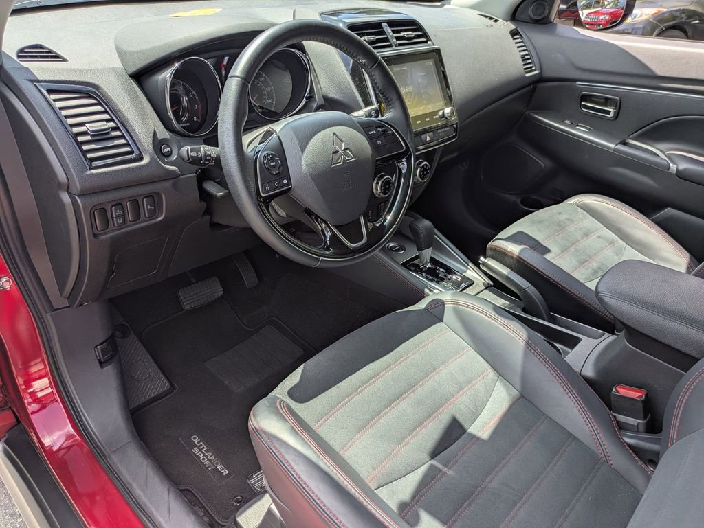 Used 2025 Mitsubishi Outlander Sport SE AWD/4WD image 17