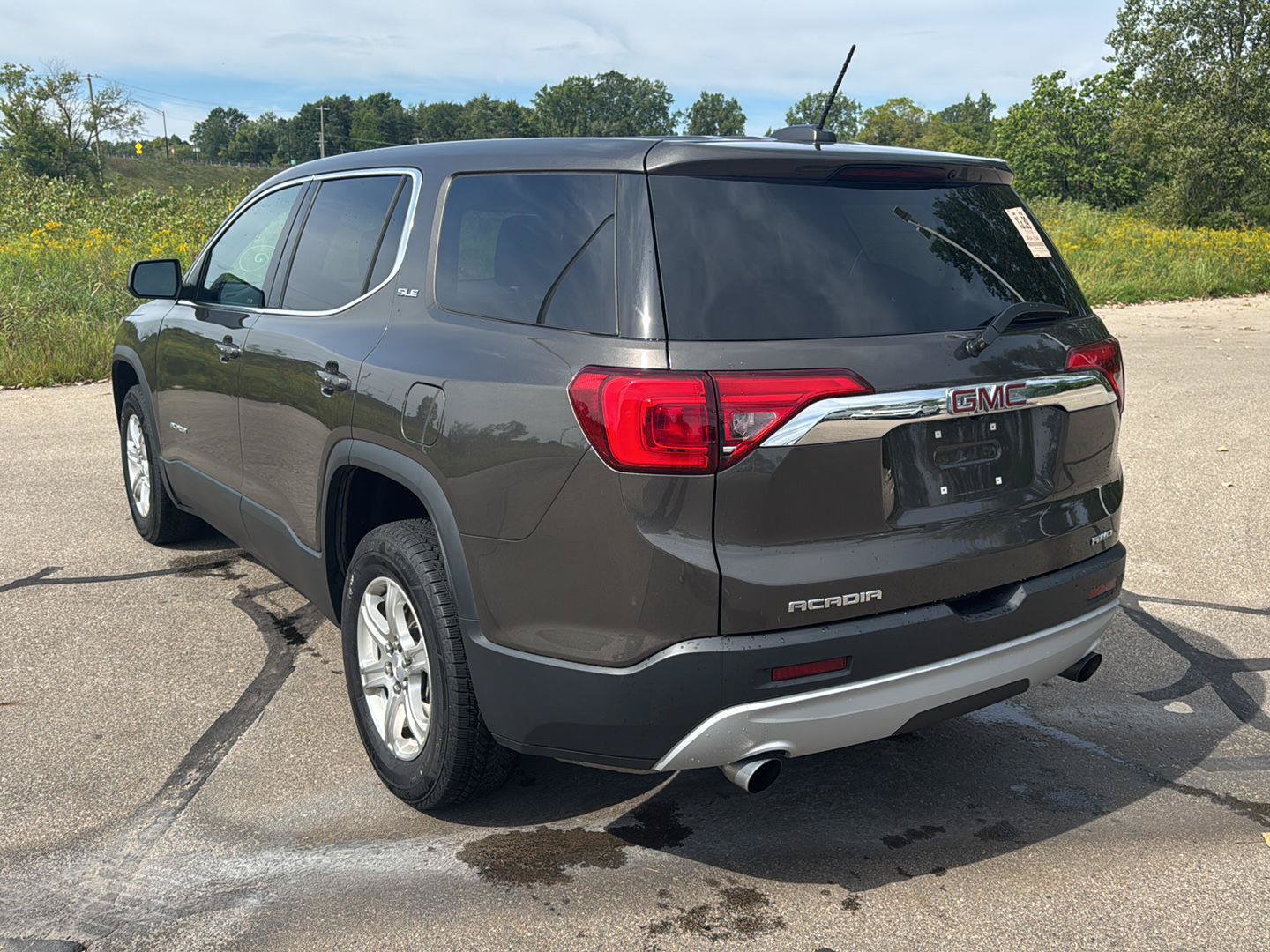 Used 2019 GMC Acadia SLE AWD/4WD image 3