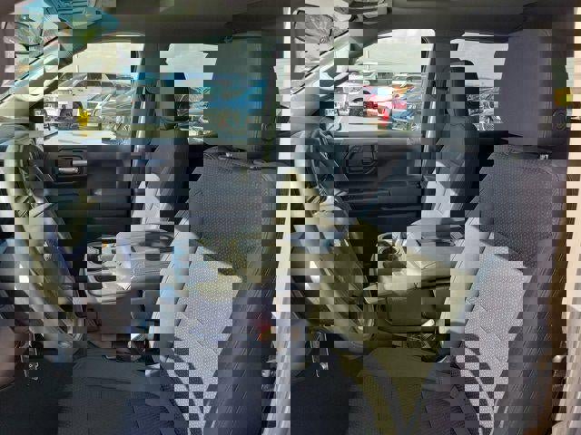 Used 2020 Chevrolet Silverado 1500 Custom w/ Custom Value Package image 10