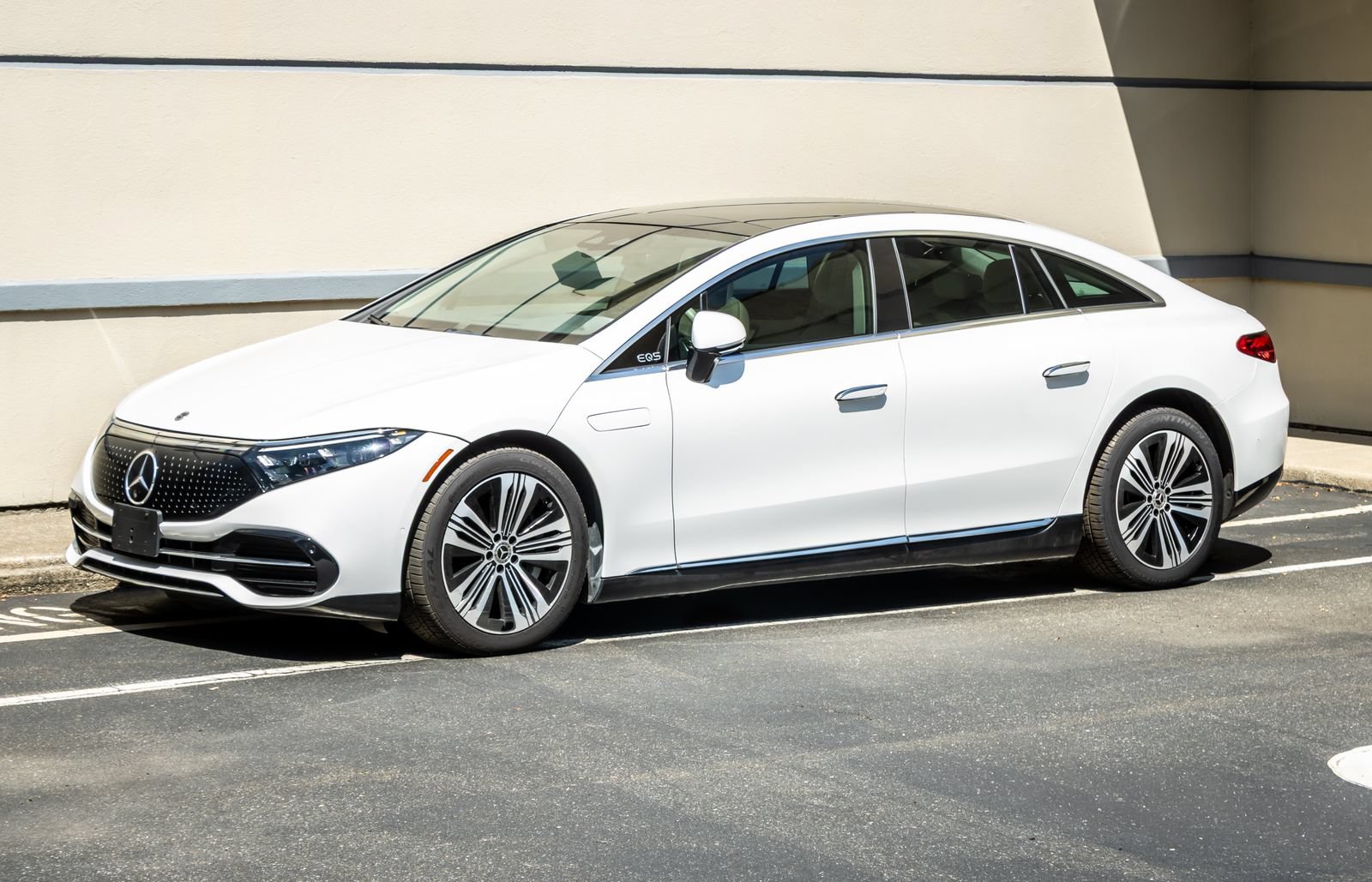 Used 2022 Mercedes-Benz EQS 450+ Sedan image 3