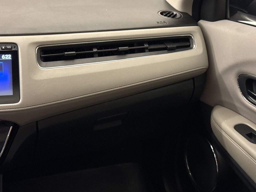 Used 2018 Honda HR-V EX image 16