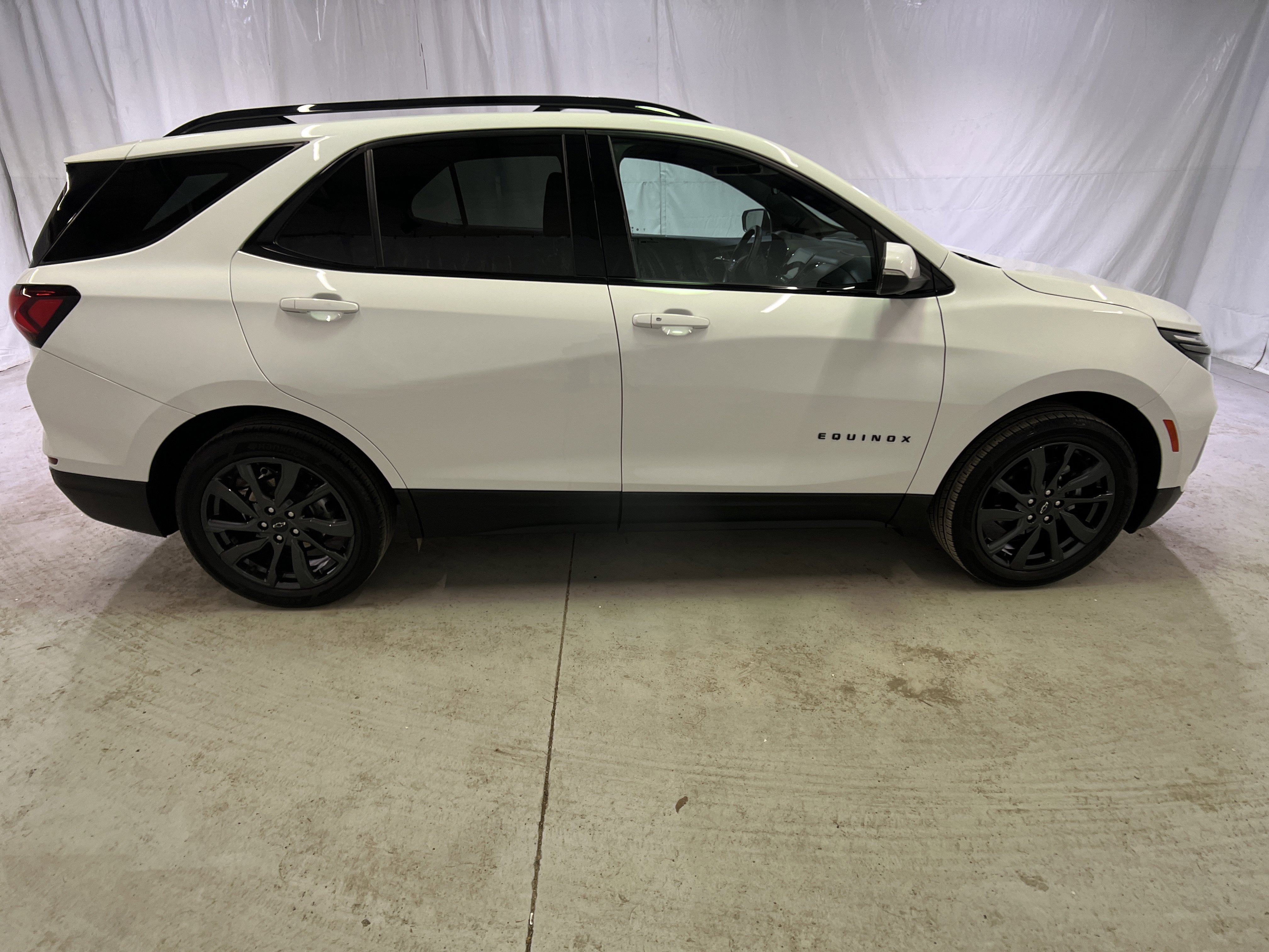 Certified 2022 Chevrolet Equinox RS w/ RS Leather Package image 11