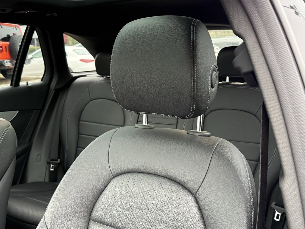 Certified 2022 Mercedes-Benz GLC 300 image 3