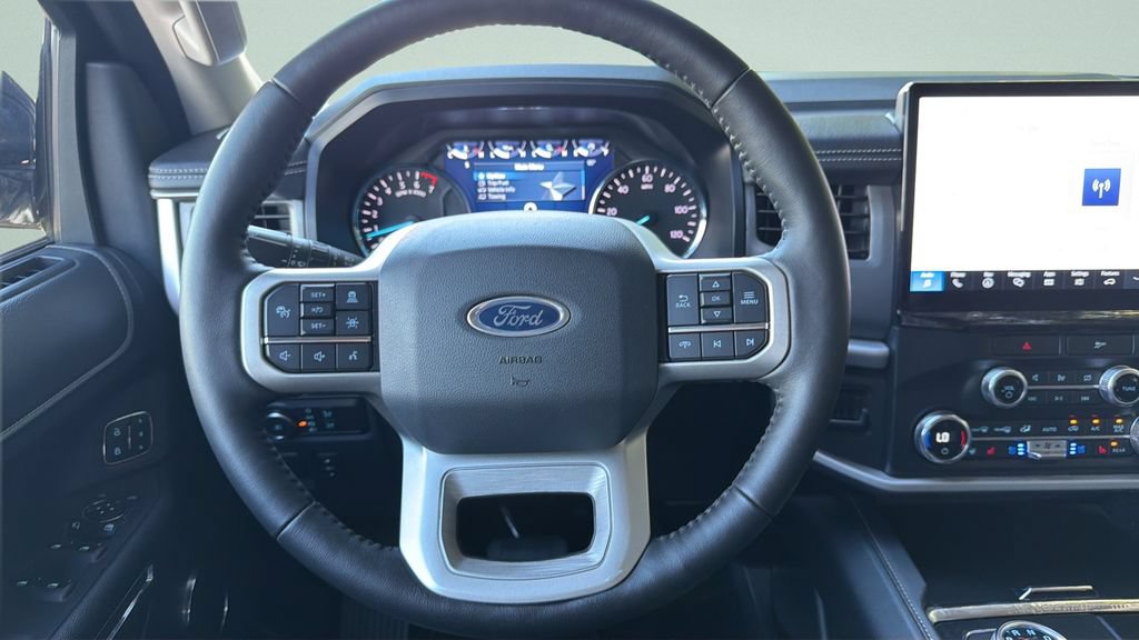 Used 2022 Ford Expedition XLT RWD image 14