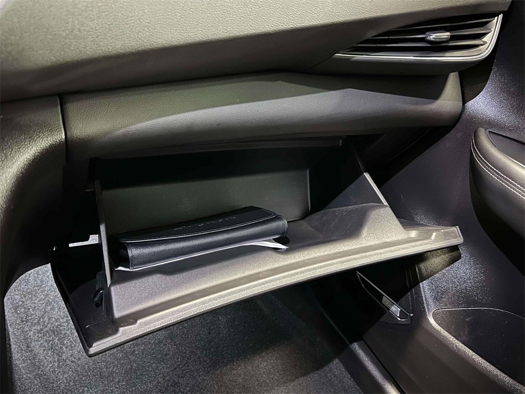 Used 2022 Buick Envision Avenir w/ Technology Package II image 35