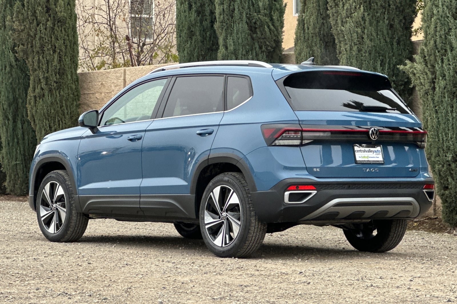 New 2026 Volkswagen Taos SE image 6