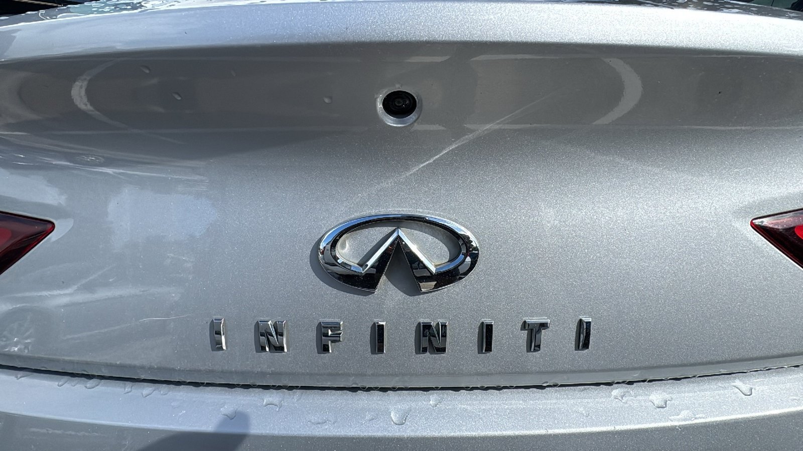 Used 2017 INFINITI Q60 3.0t w/ Premium Plus Package 3.0T RWD image 13