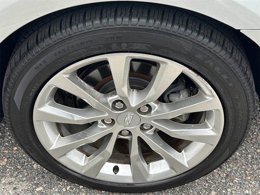 Used 2016 Cadillac XTS Luxury image 10