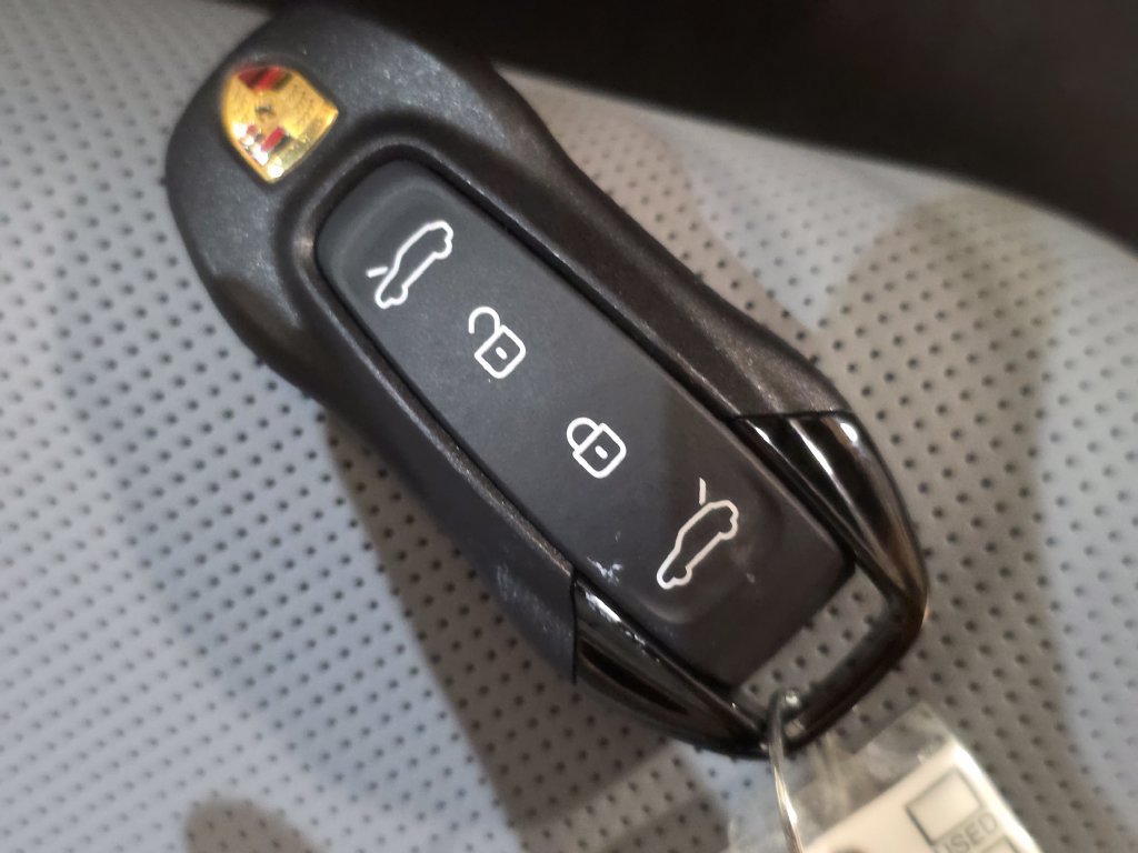 New 2026 Porsche Cayenne Electric AWD/4WD image 42