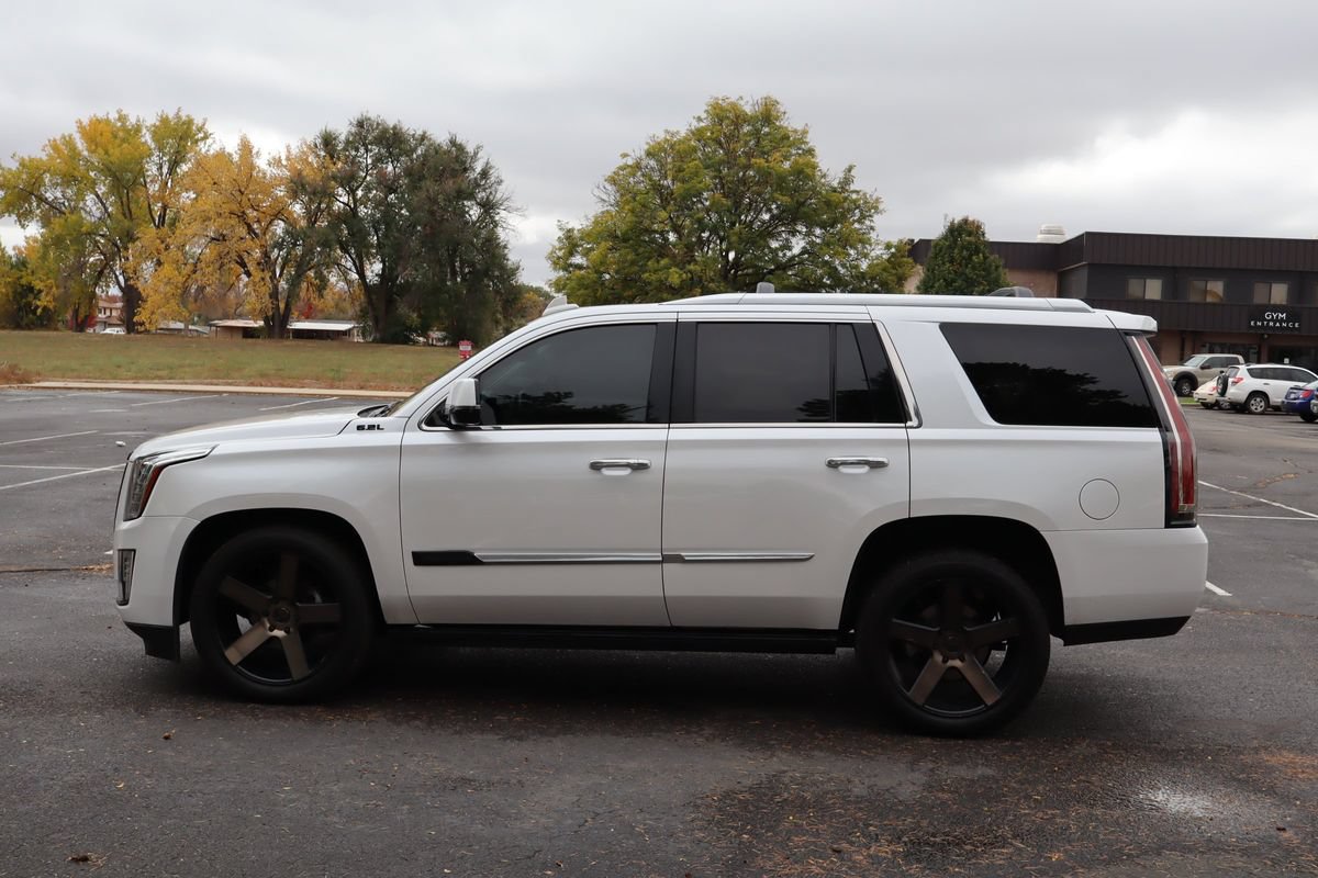 Used 2016 Cadillac Escalade Premium AWD/4WD image 9