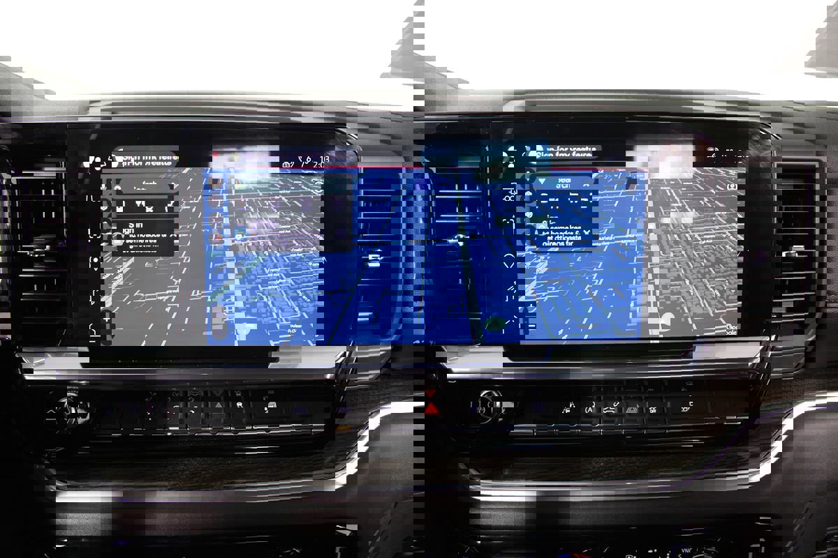 Used 2025 GMC Sierra 1500 Elevation image 18