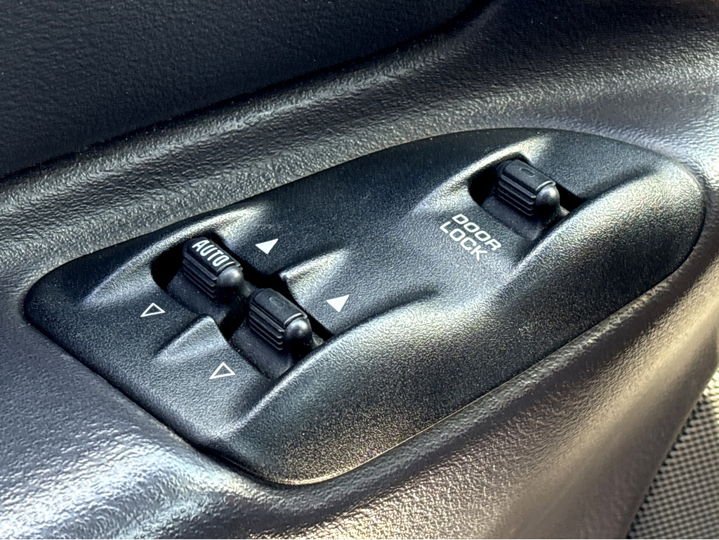 Used 2000 Plymouth Prowler image 20