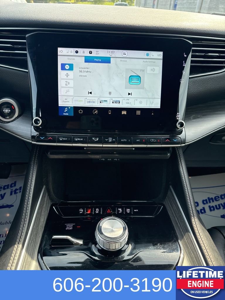 Used 2024 Jeep Wagoneer Series II w/ Flexible Seating Group image 20