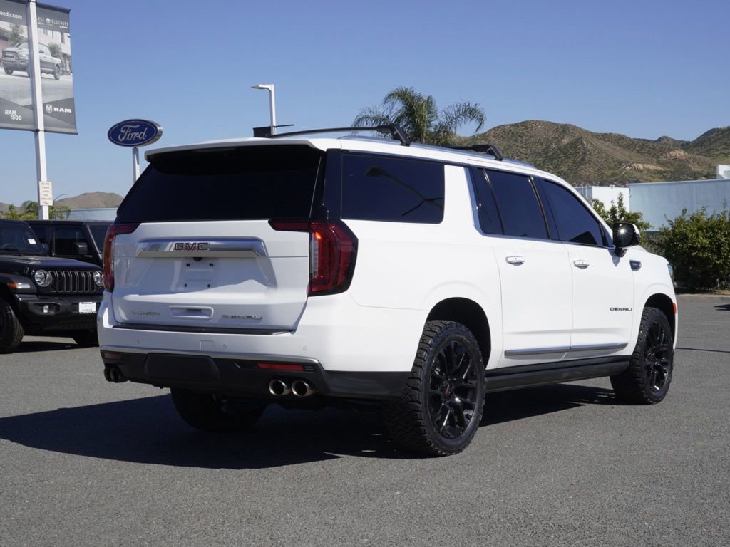 Used 2023 GMC Yukon XL Denali image 4