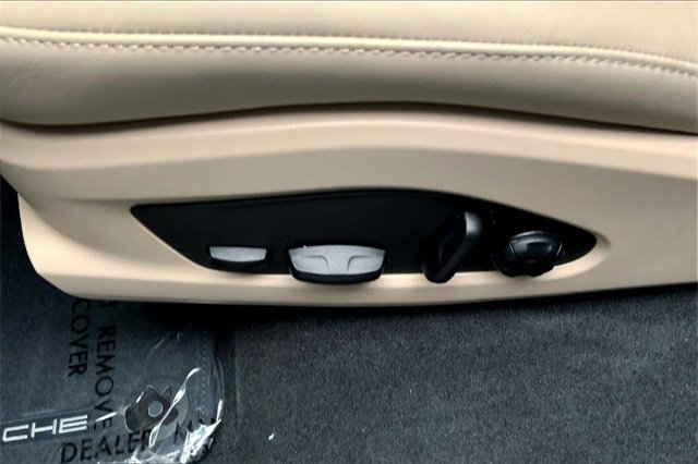 Used 2025 Porsche Macan Electric image 31