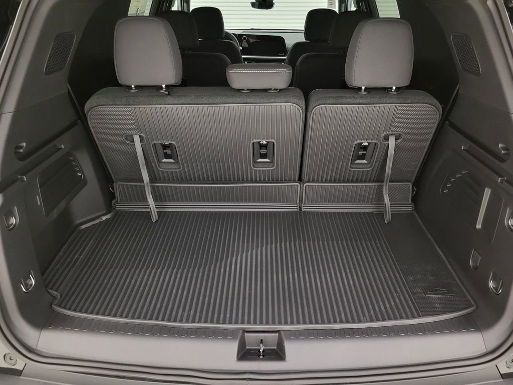 New 2026 Chevrolet Traverse LT w/ Driver Confidence Package image 24