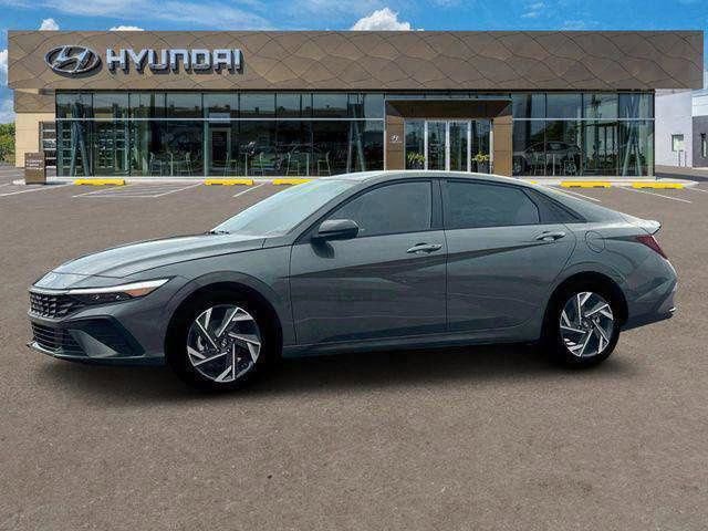 New 2025 Hyundai Elantra Sport image 2