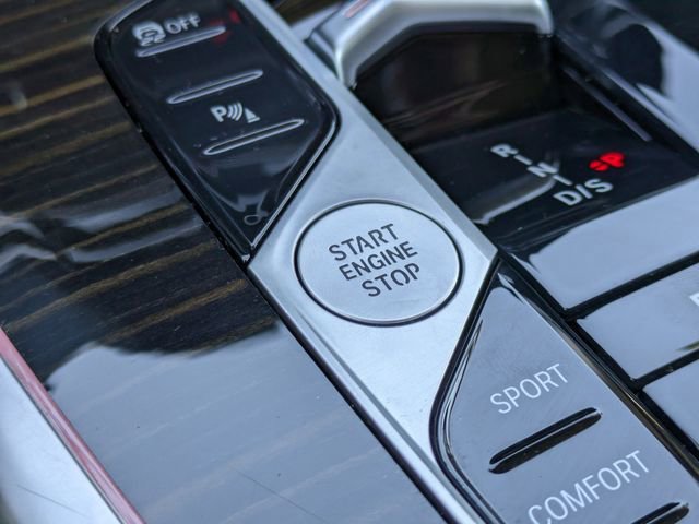 Used 2025 BMW X7 xDrive40i image 30