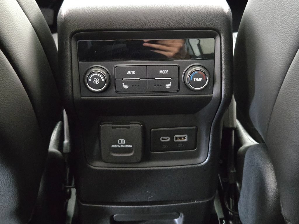Certified 2023 GMC Acadia Denali w/ Denali Ultimate Package AWD/4WD image 19