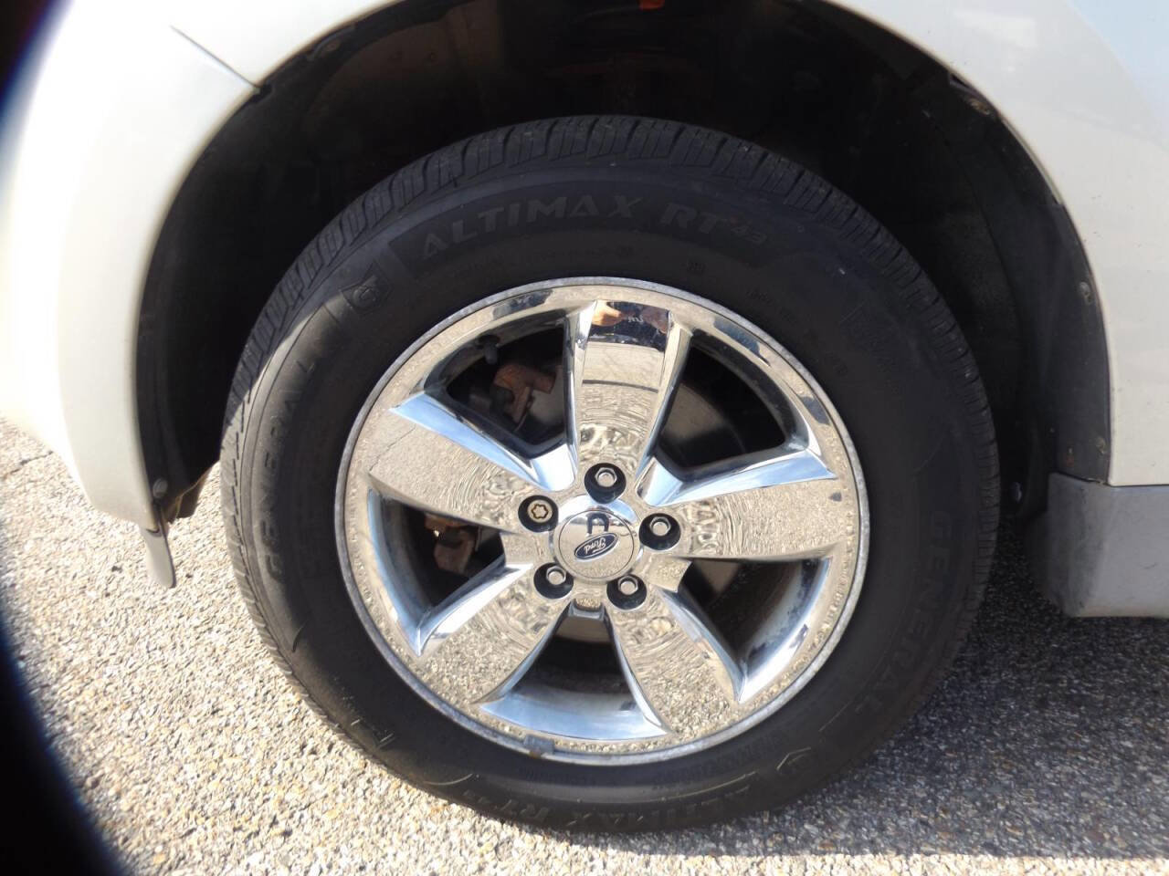 Used 2009 Ford Escape XLT image 21