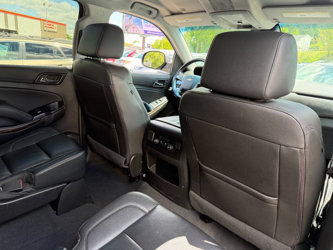 Used 2019 Chevrolet Suburban 3500 LT AWD/4WD image 41