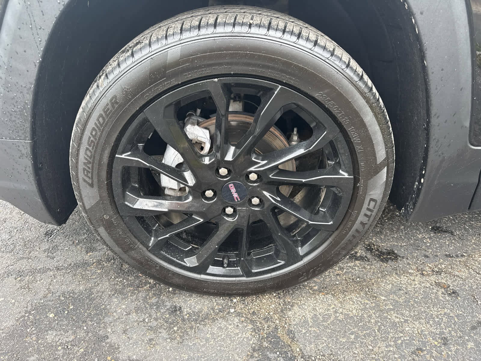 Used 2023 GMC Terrain SLE w/ Driver Convenience Package image 3