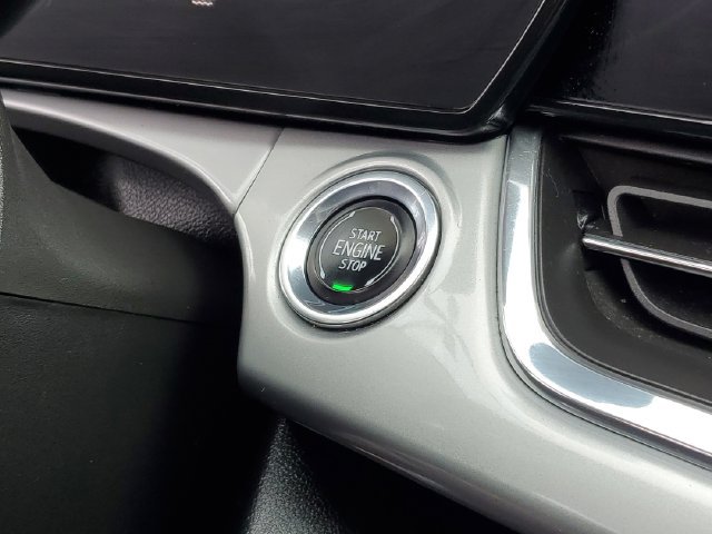 Used 2025 Chevrolet Trax LT FWD image 16