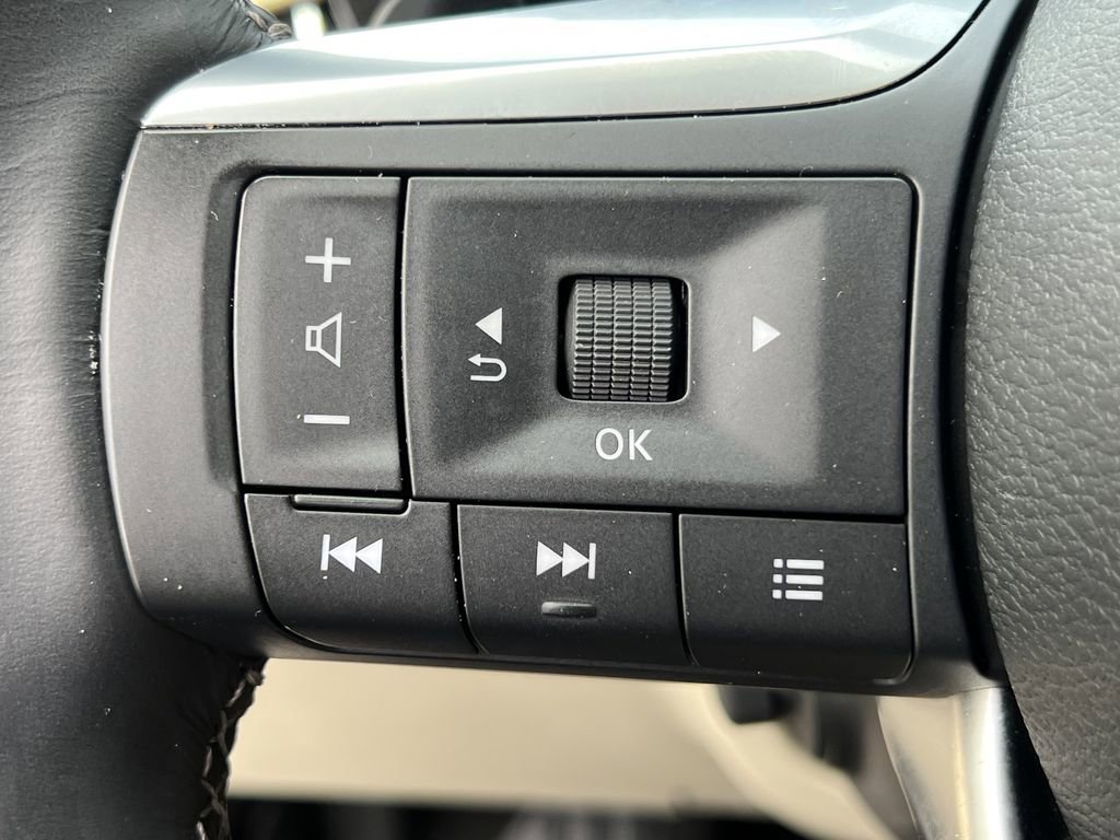 Used 2023 INFINITI QX60 Sensory w/ Vision Package AWD/4WD image 21
