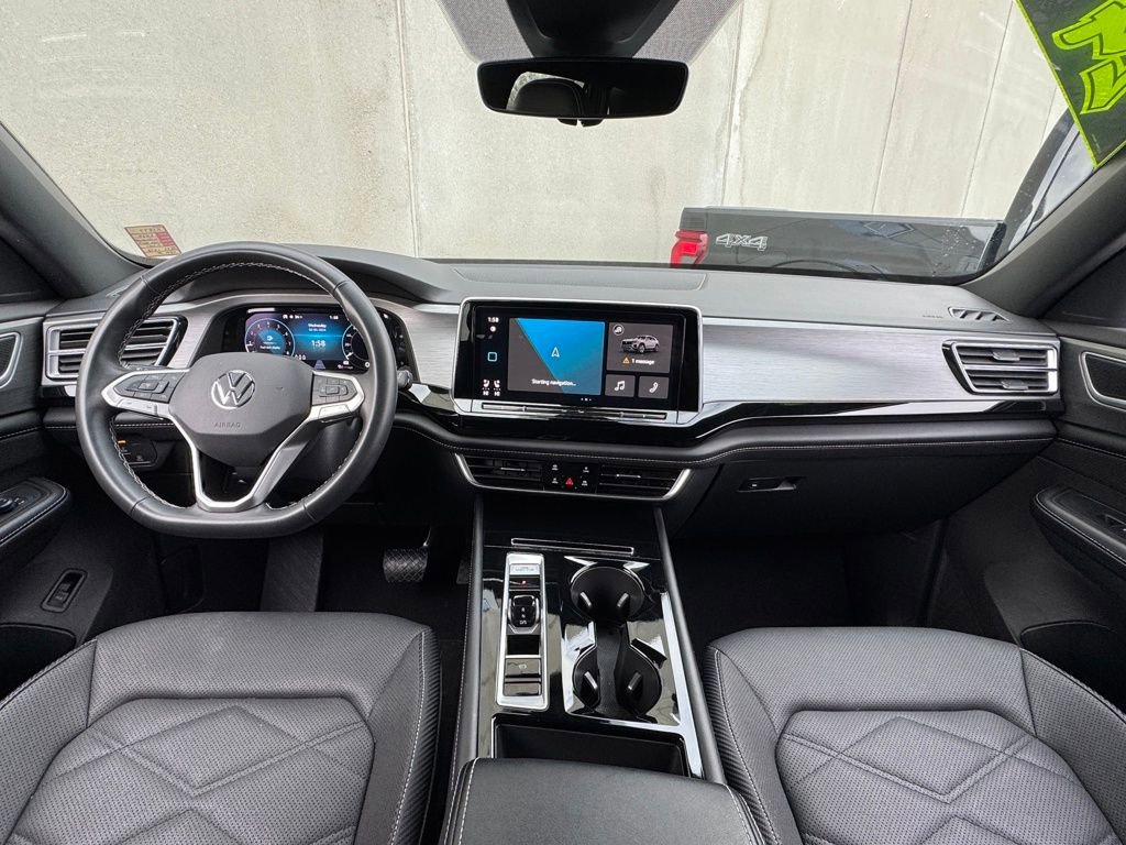 Used 2024 Volkswagen Atlas Cross Sport SE image 4