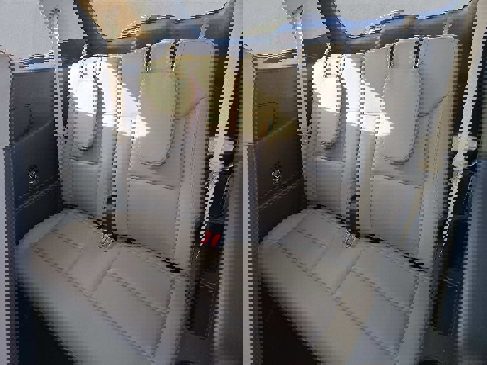 Certified 2023 Ford Explorer XLT w/ Equipment Group 202A image 27