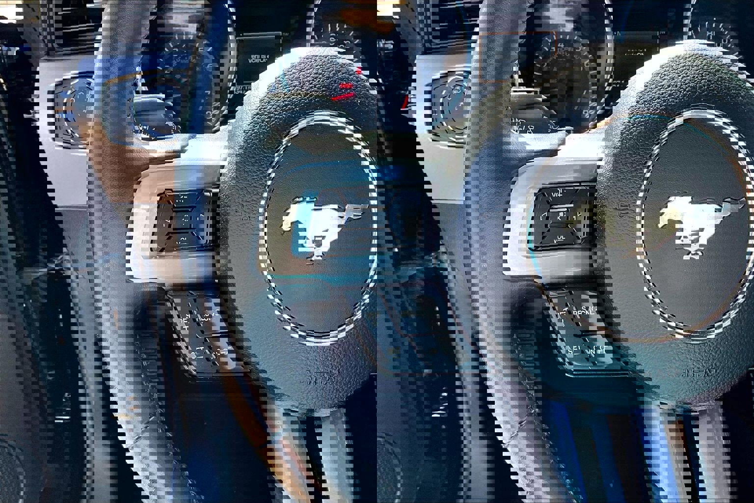 Used 2022 Ford Mustang GT w/ Black Accent Package RWD image 10