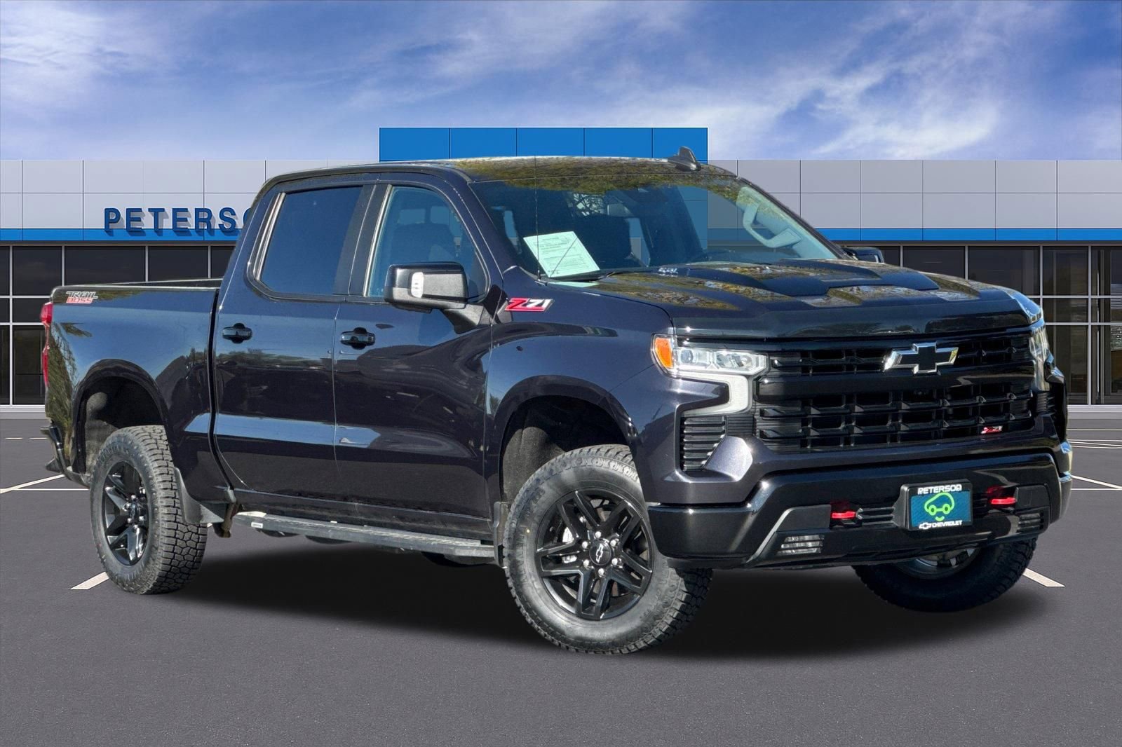 Certified 2022 Chevrolet Silverado 1500 LT Trail Boss w/ LT Trail Boss Premium Package AWD/4WD image 2