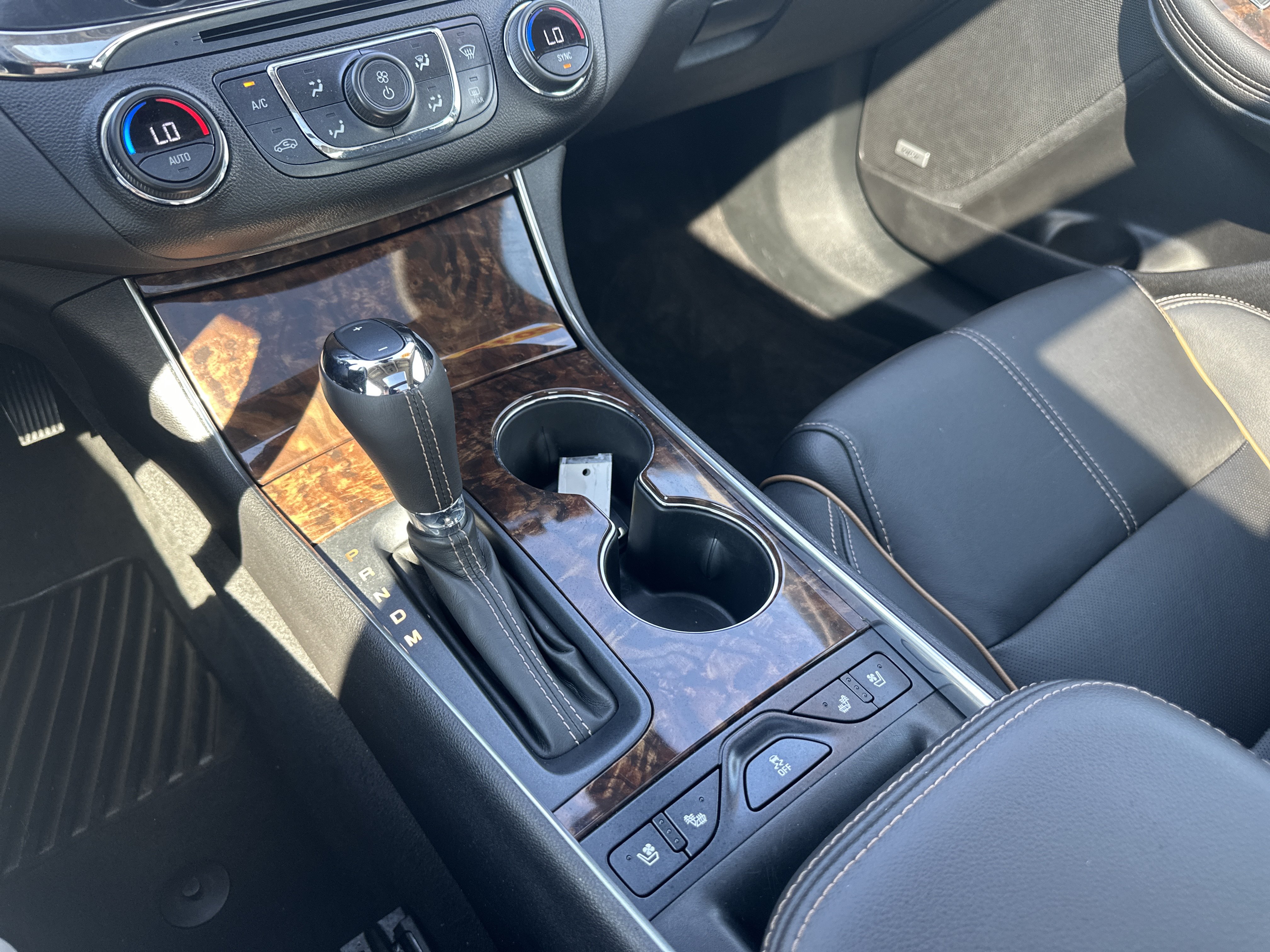 Used 2015 Chevrolet Impala LTZ FWD image 31
