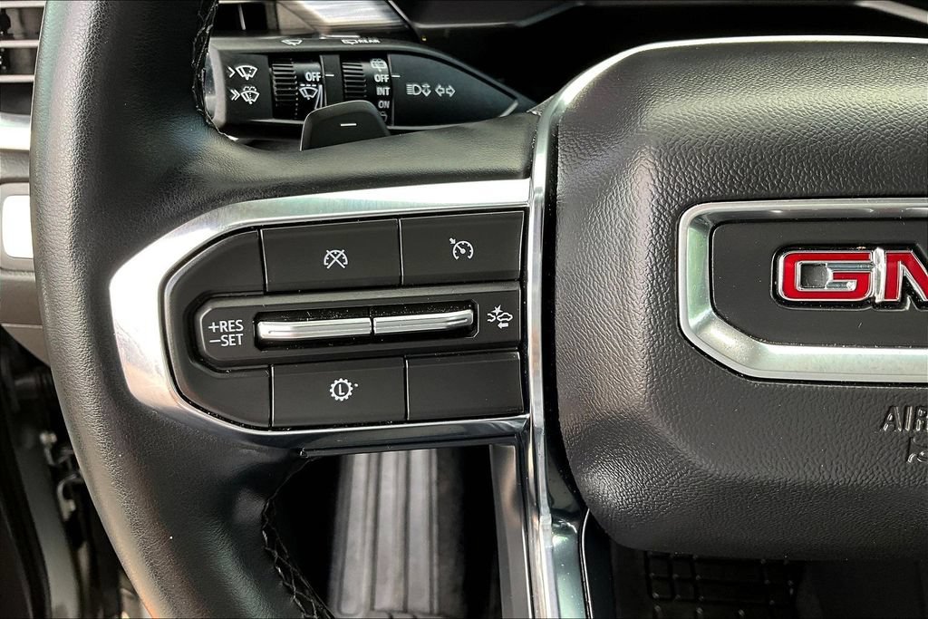 Used 2025 GMC Acadia Elevation FWD image 12