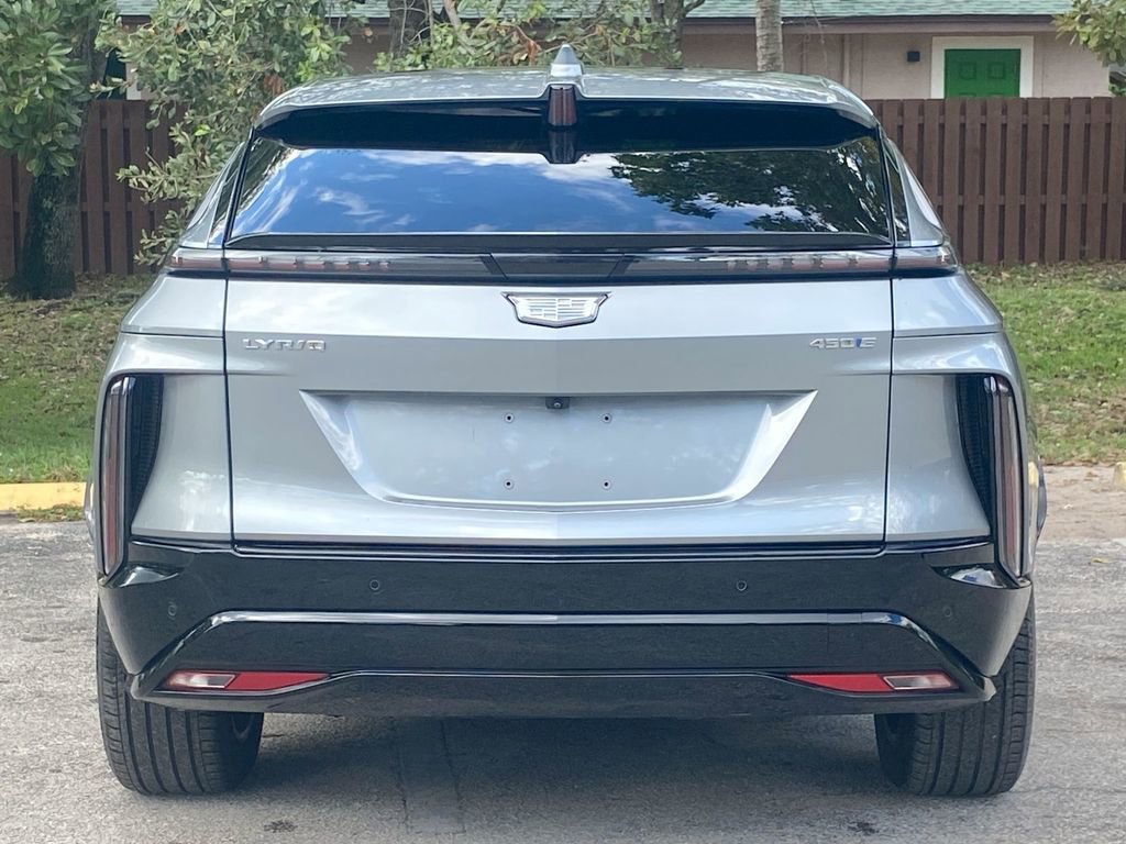 Used 2024 Cadillac Lyriq Sport image 7