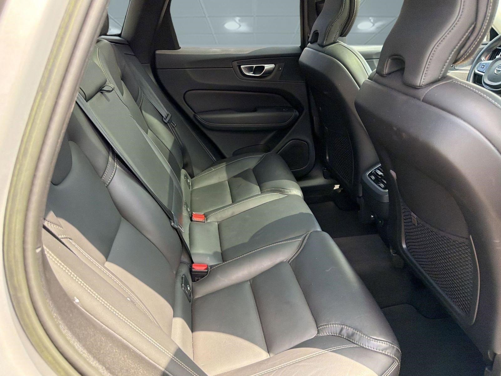 Certified 2023 Volvo XC60 B5 Ultimate FWD image 28