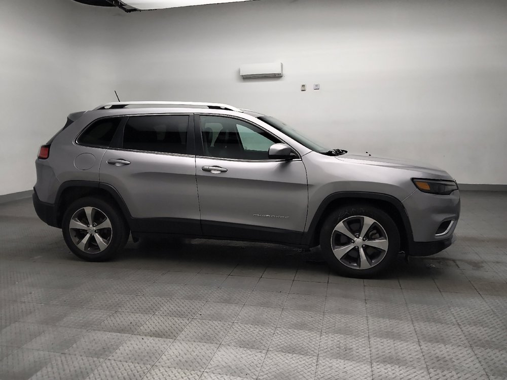 Used 2019 Jeep Cherokee Limited image 11